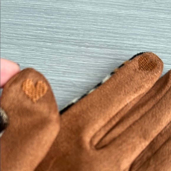 Styliné Geometric Pattern Brown and Black Buttery Gloves - Picture 5 of 5